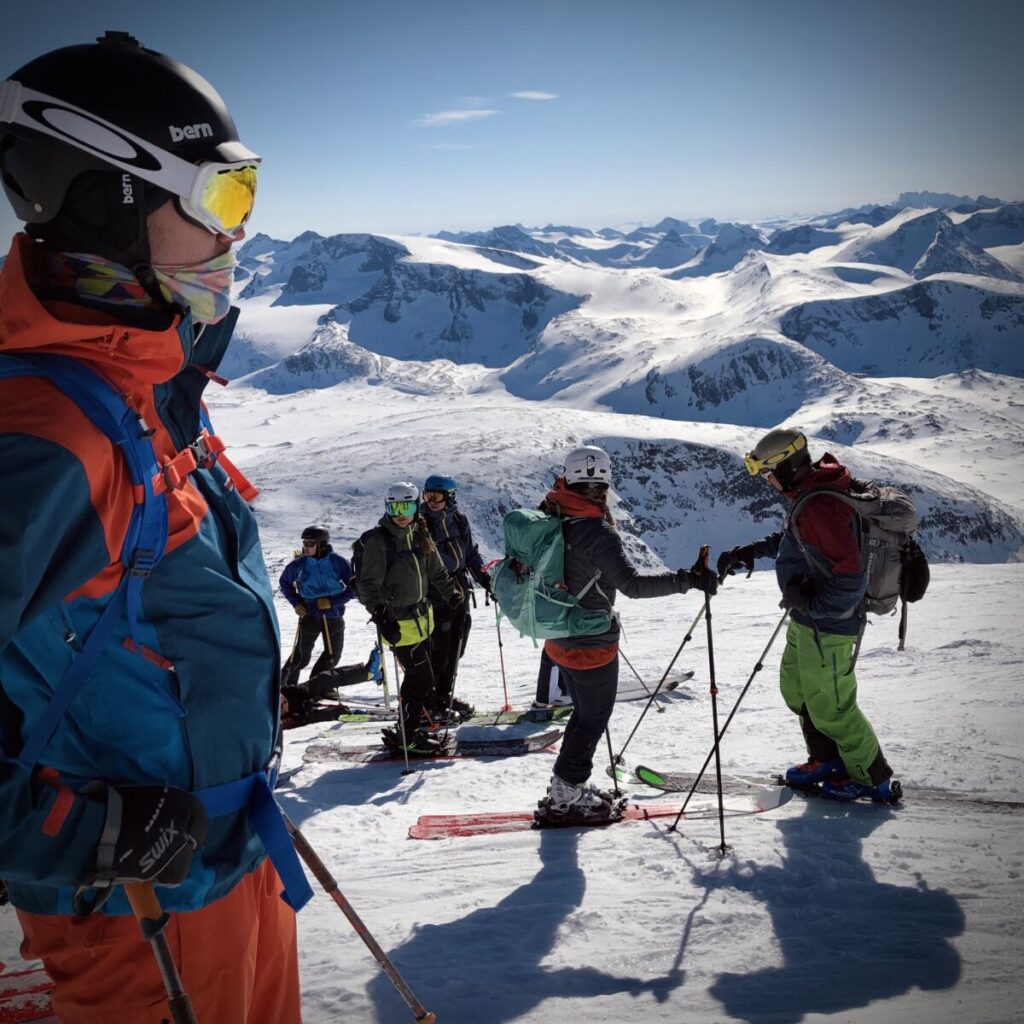 Topptur skitur randonee rando Sjodalen Hyttetun Saga Fjelltun Jotunheimen